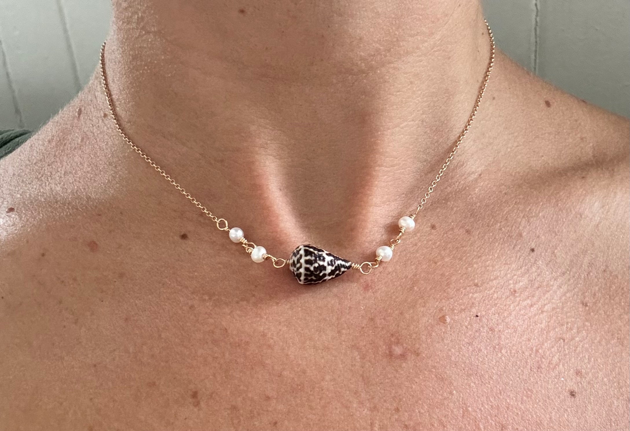 14K GF Hawaiian Cone Shell Choker with freshwater Pearls