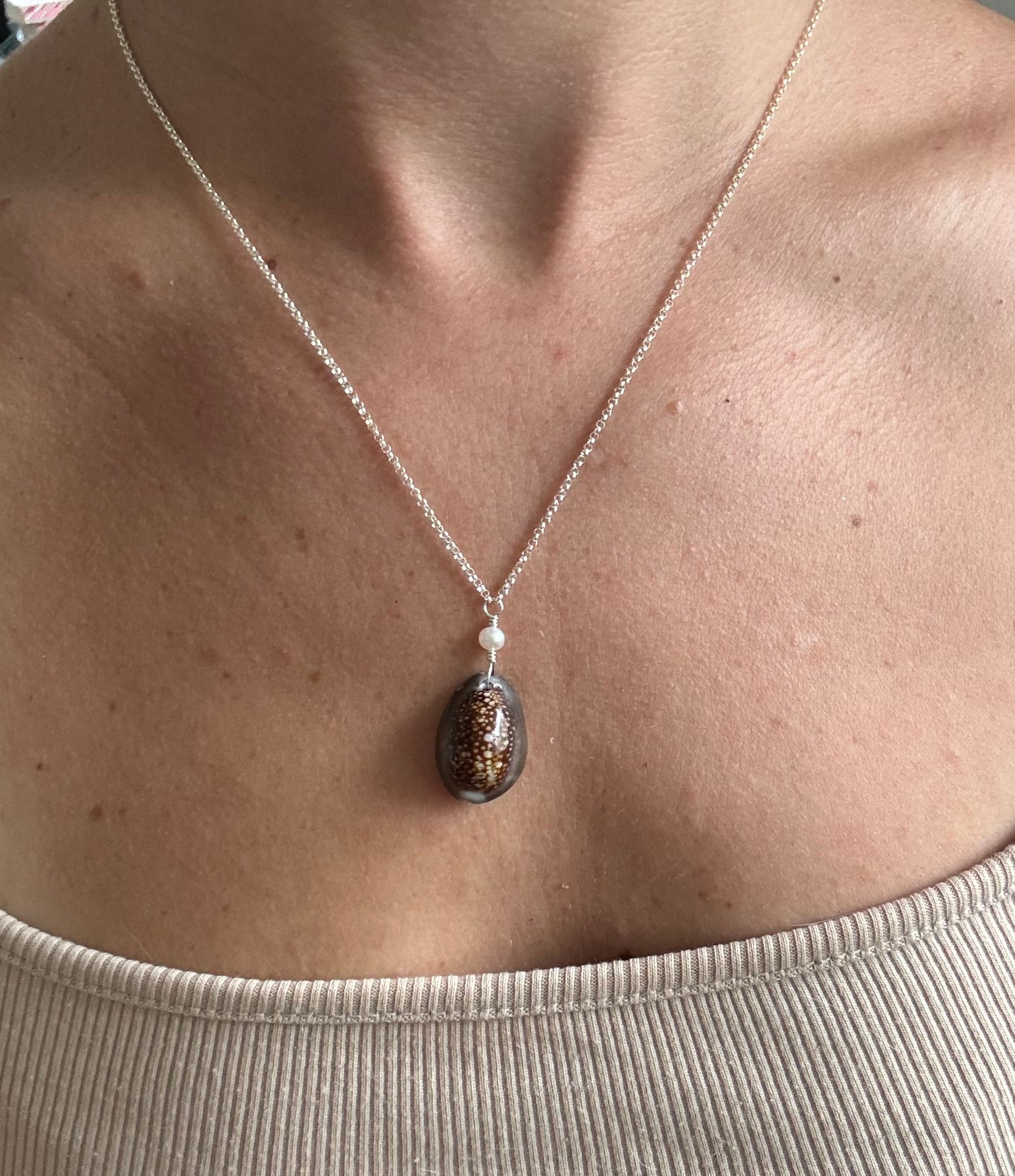 Hawaiian Snake’s Head Cowrie Necklace in Sterling Silver