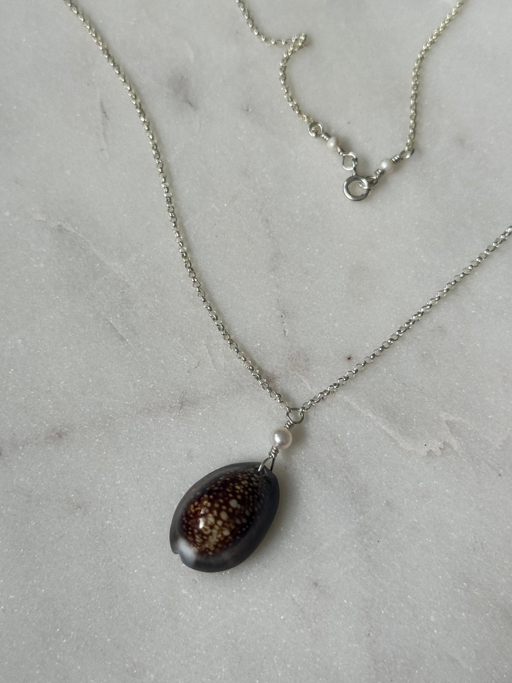 Hawaiian Snake’s Head Cowrie Necklace in Sterling Silver