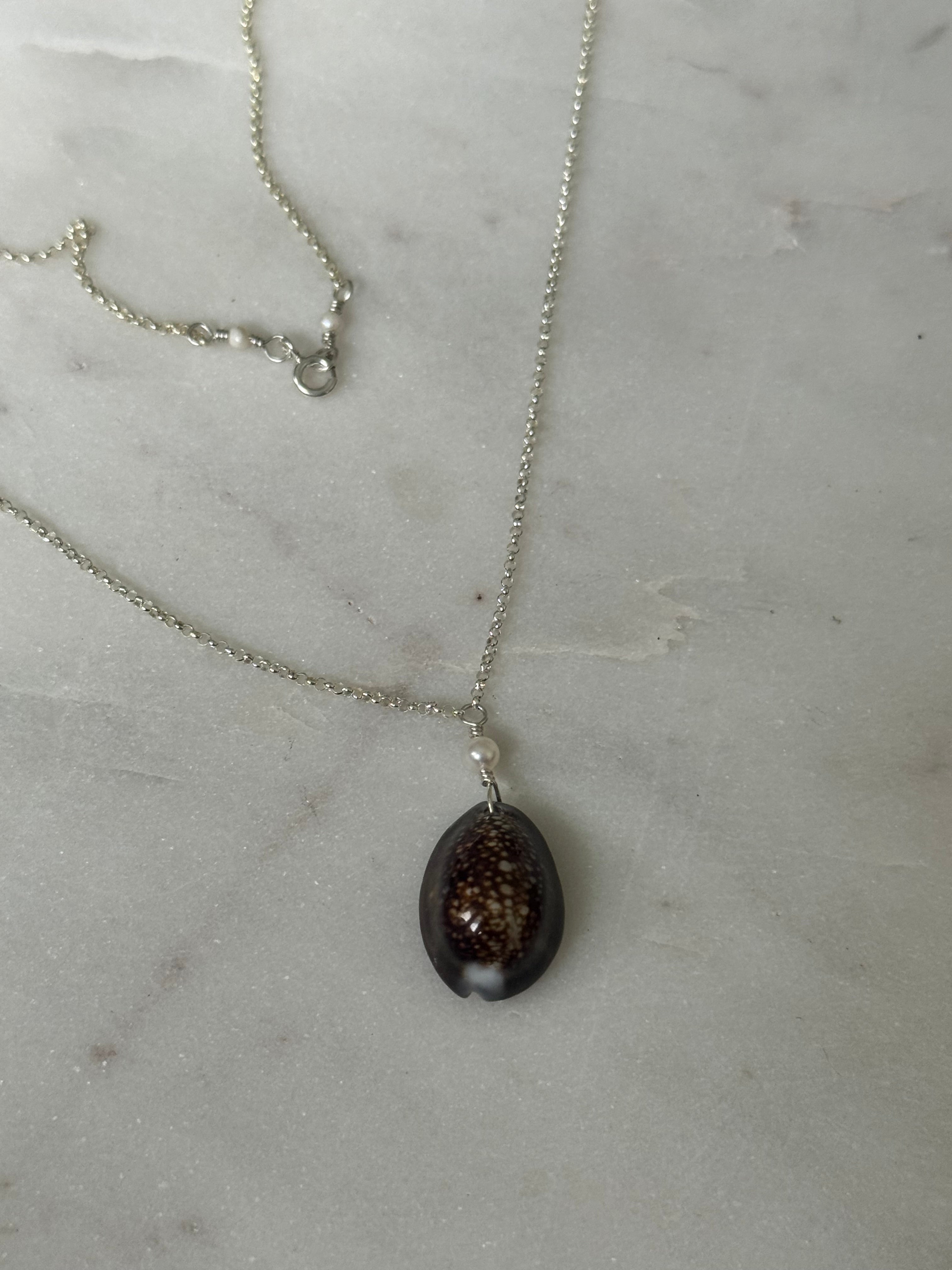 Hawaiian Snake’s Head Cowrie Necklace in Sterling Silver