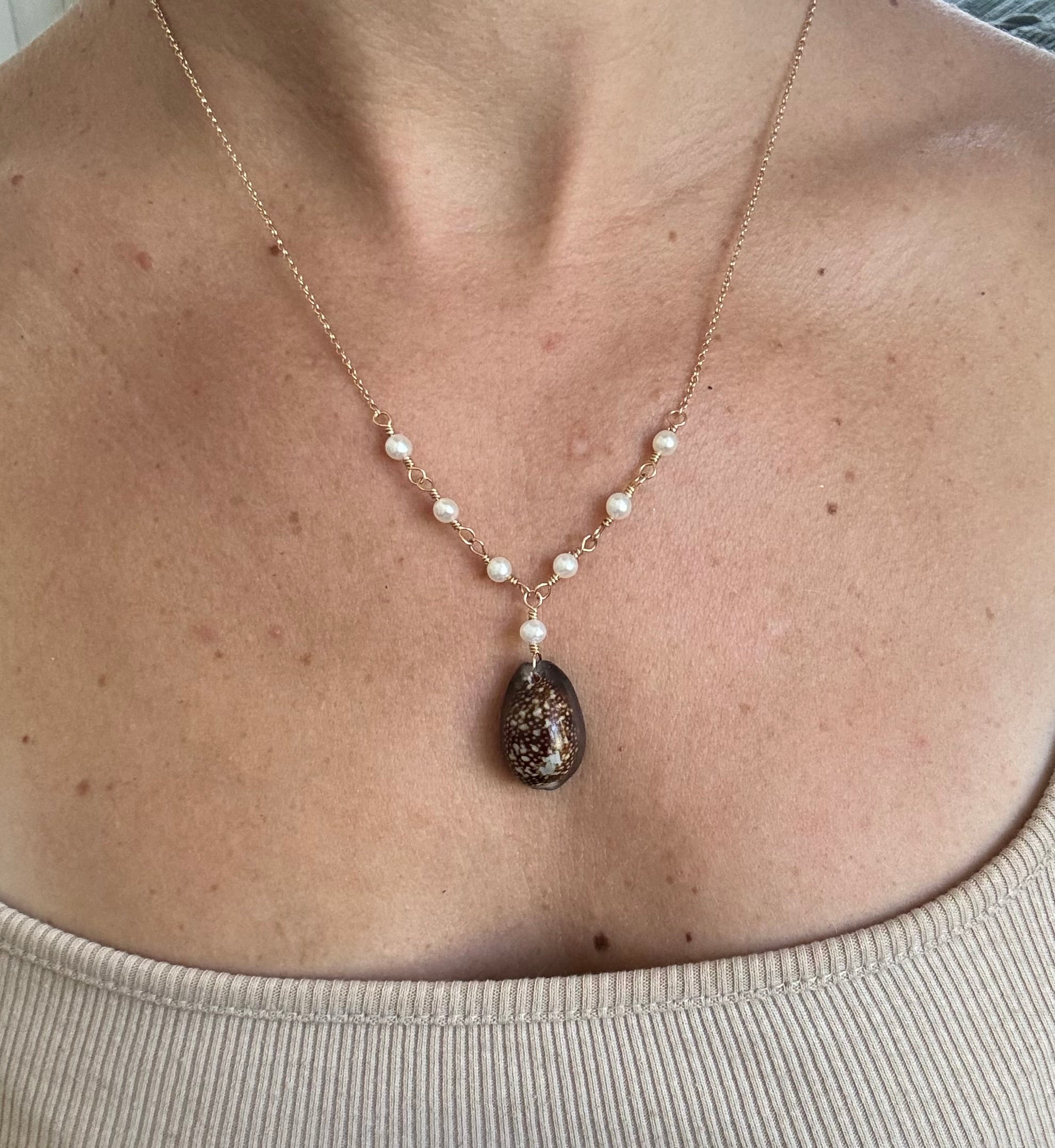 Beautiful 14K GF Hawaiian Snake’s Head Cowrie Shell Necklace with genuine freshwater Pearls - Beach Jewelry