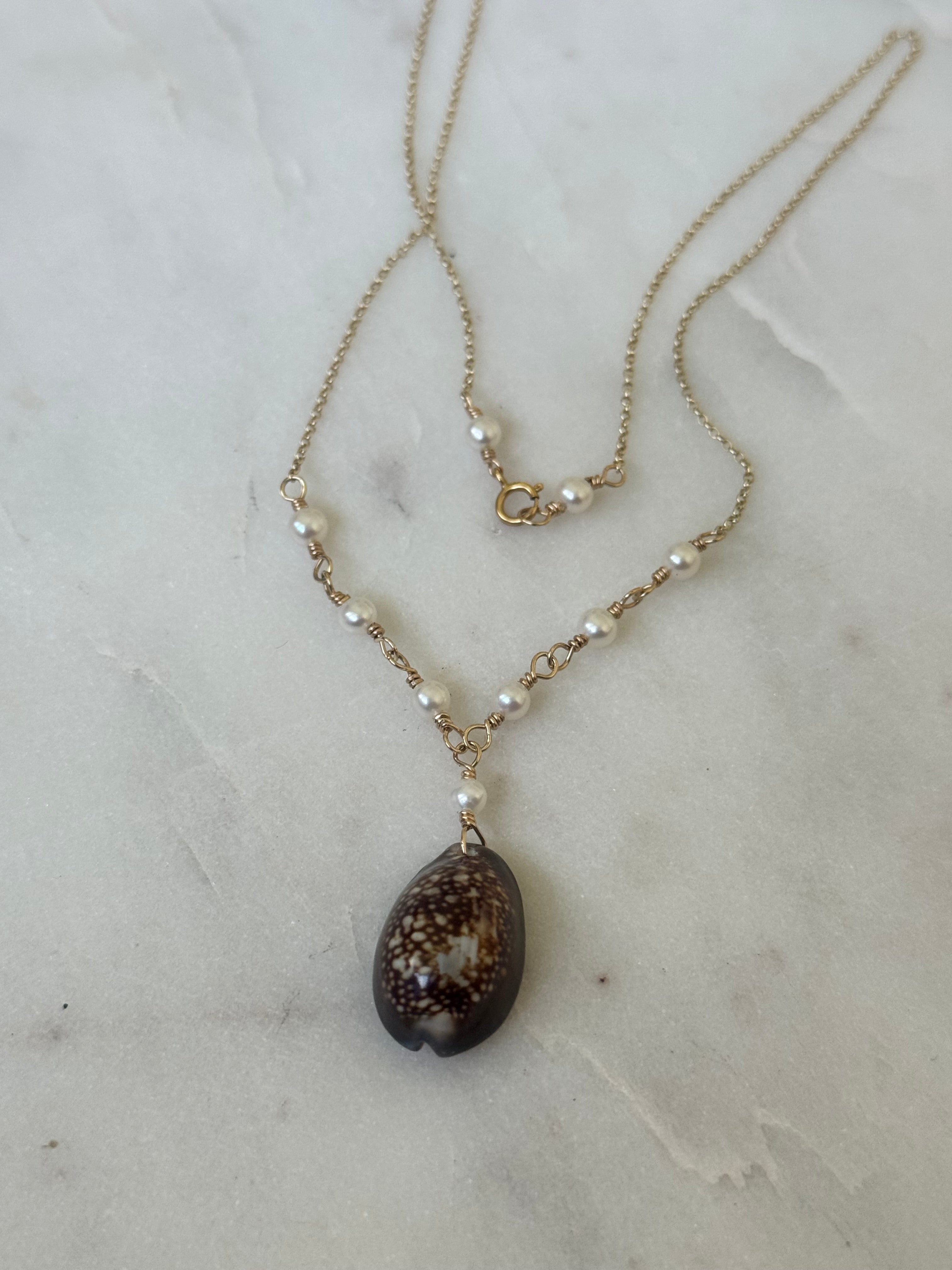 Beautiful 14K GF Hawaiian Snake’s Head Cowrie Shell Necklace with genuine freshwater Pearls - Beach Jewelry