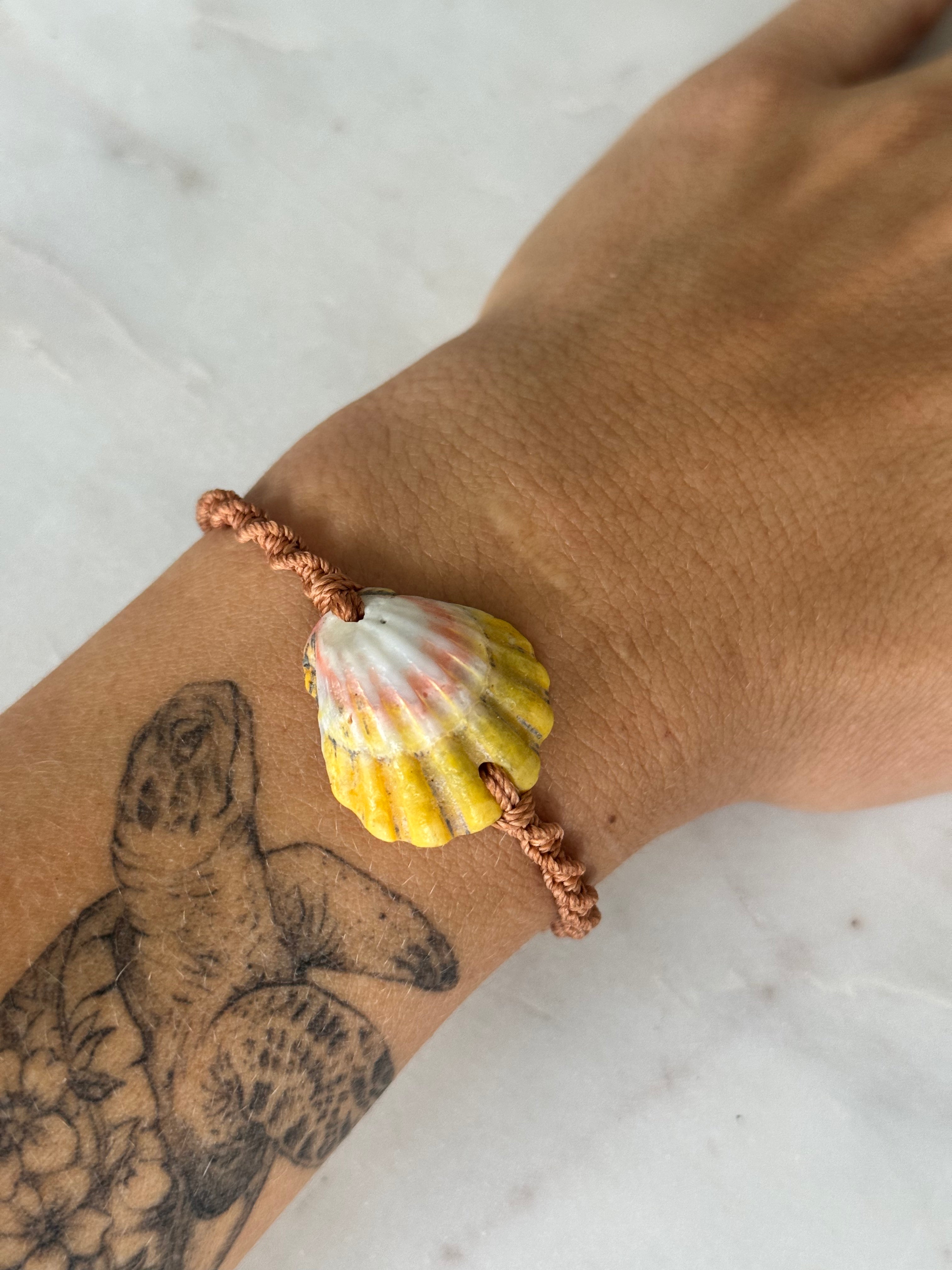 Hawaiian Sunrise Shell Bracelet - Macrame - waterproof